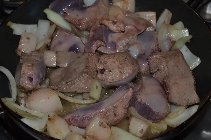 Литовская печеночная колбаса с лесными грибами фм "колбаска": шаг 3