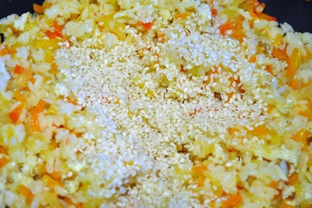 Хибачи (жареный рис )  с молоками в соевом соусе: шаг 6