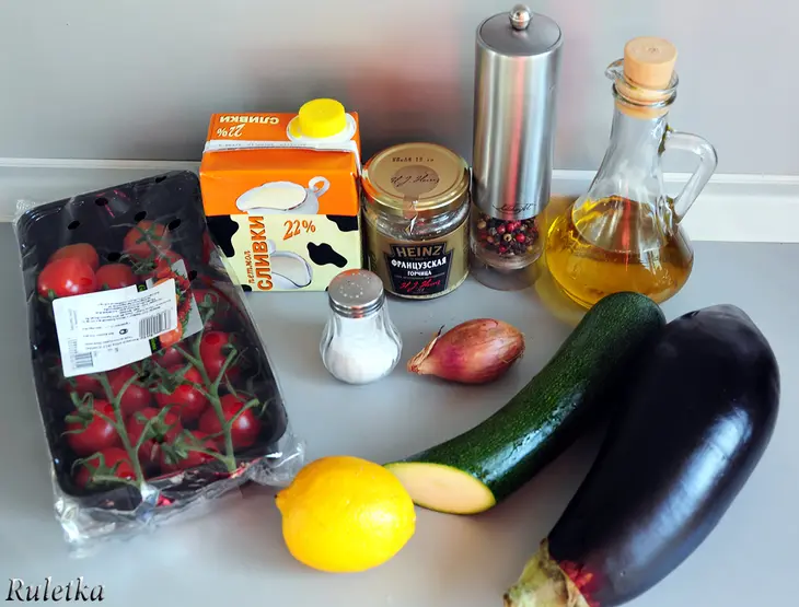 Куриные сардельки с паприкой и копчёным сыром, горчичным соусом и овощами-гриль.: шаг 8