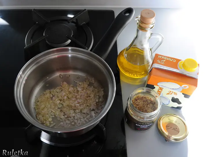 Куриные сардельки с паприкой и копчёным сыром, горчичным соусом и овощами-гриль.: шаг 9