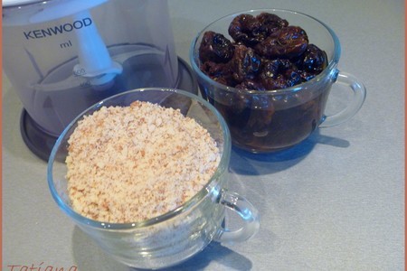 Рулет из индейки с рисом и черносливом в медово-миндальной глазури: шаг 3
