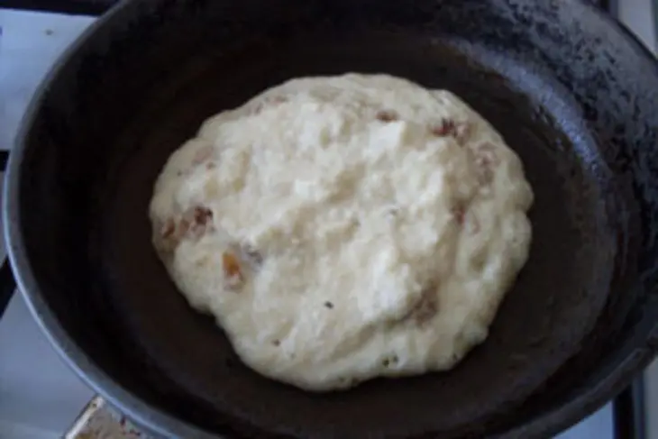 Картофельные оладьи с мясной начинкой: шаг 3