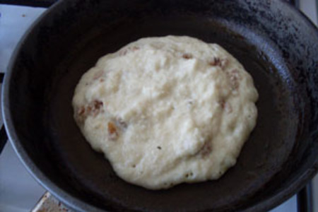 Картофельные оладьи с мясной начинкой: шаг 3