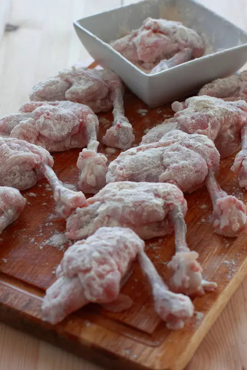 Медовые куриные крылышки под клюквенным соусом: шаг 2