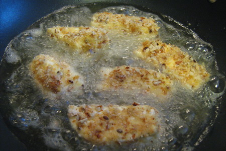 Жареный сыр с брусничным соусом darbo: шаг 9