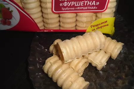 Вафельные трубочки с сливочно-ванильным кремом и шоколадом "любимый десерт императора": шаг 1