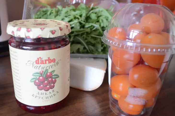 Салат с куриной печенью под брусничным соусом darbo: шаг 2