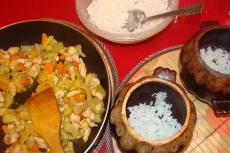 Сливочное рагу с рисом в горшочках: шаг 6
