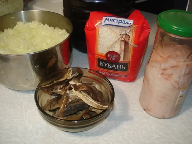 Колбаса кровяная домашняя с грибами и рисом.: шаг 1