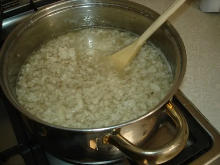 Колбаса кровяная домашняя с грибами и рисом.: шаг 2