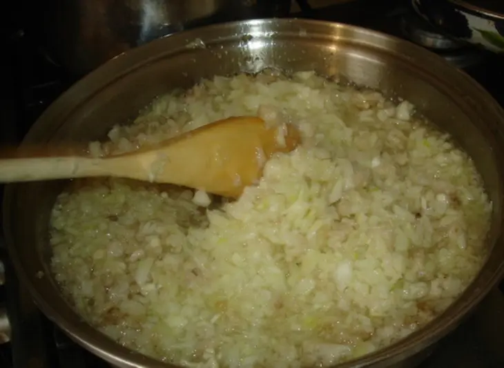 Колбаса кровяная домашняя с грибами и рисом.: шаг 3