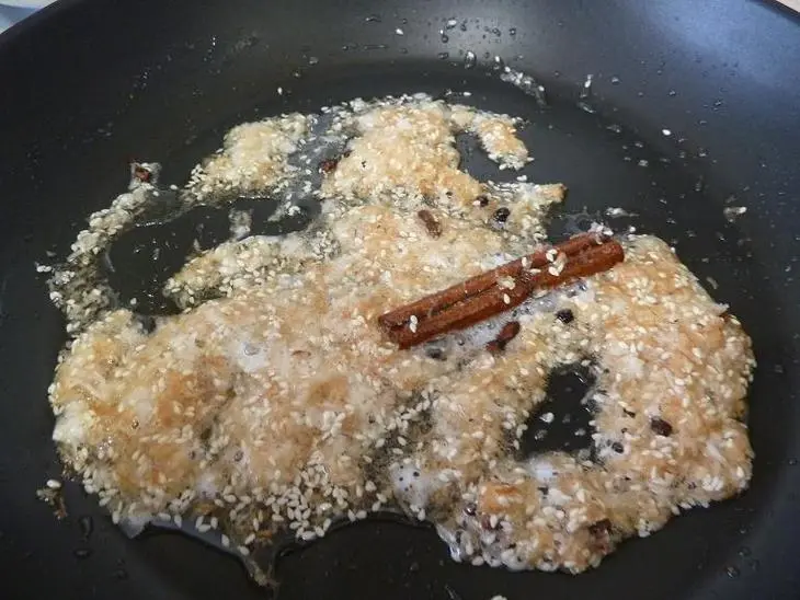 Рис с морковью и кокосовым орехом (гаджар пулау): шаг 4
