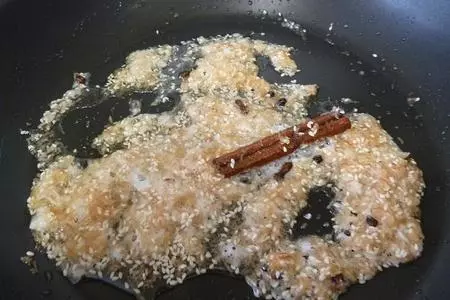 Рис с морковью и кокосовым орехом (гаджар пулау): шаг 4