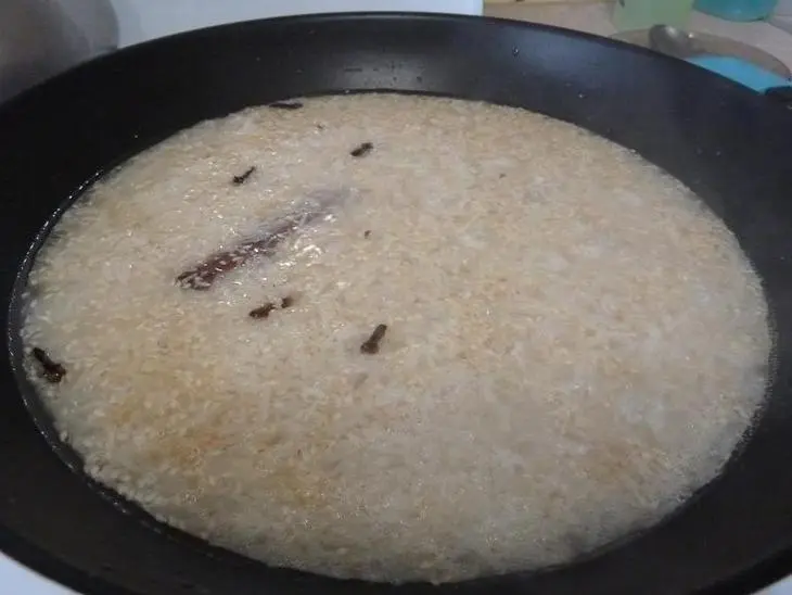 Рис с морковью и кокосовым орехом (гаджар пулау): шаг 7