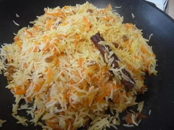Рис с морковью и кокосовым орехом (гаджар пулау): шаг 10