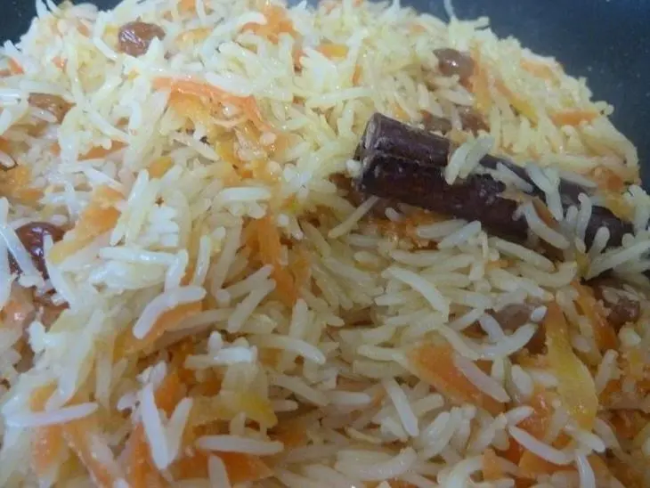 Рис с морковью и кокосовым орехом (гаджар пулау): шаг 11