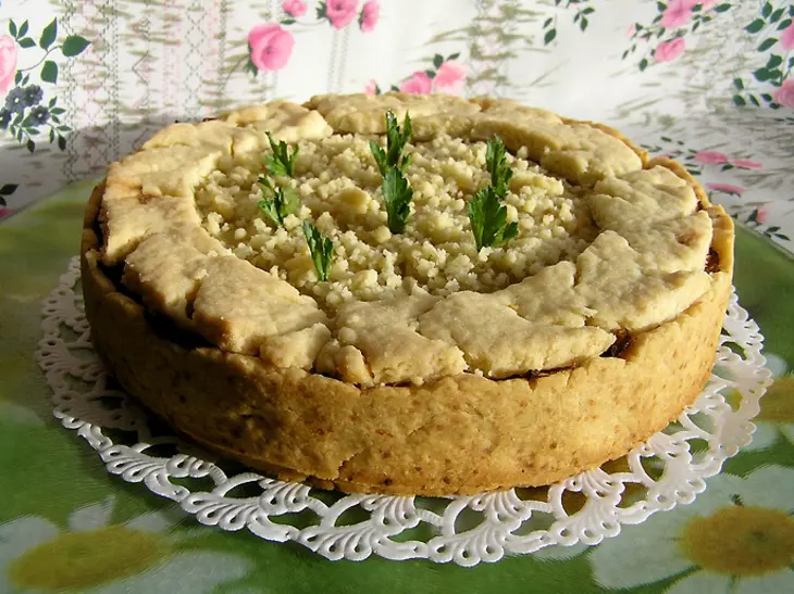 Мясной пирог с рисом, карамелизированным луком и яблоками: шаг 14