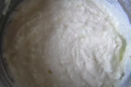 Шоколадный рулет с творожной начинкой и бананом: шаг 2