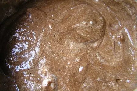 Шоколадный рулет с творожной начинкой и бананом: шаг 7
