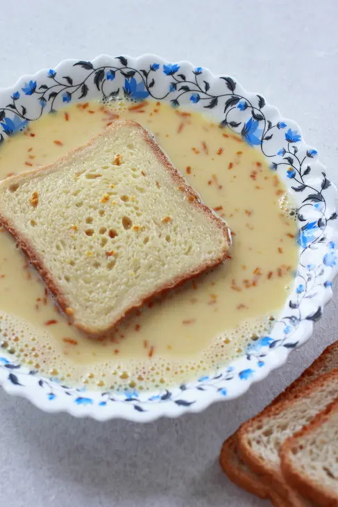 Французские тосты с творожным сыром и клюквенным соусом: шаг 2