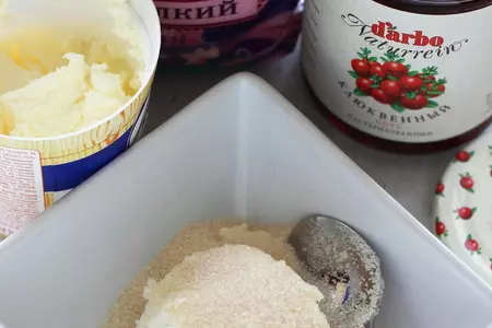 Французские тосты с творожным сыром и клюквенным соусом: шаг 3
