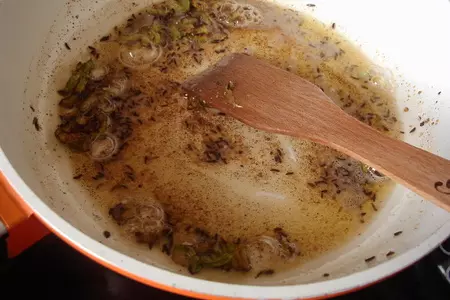 Ореховый плов с горошком и банановой райтой.: шаг 7