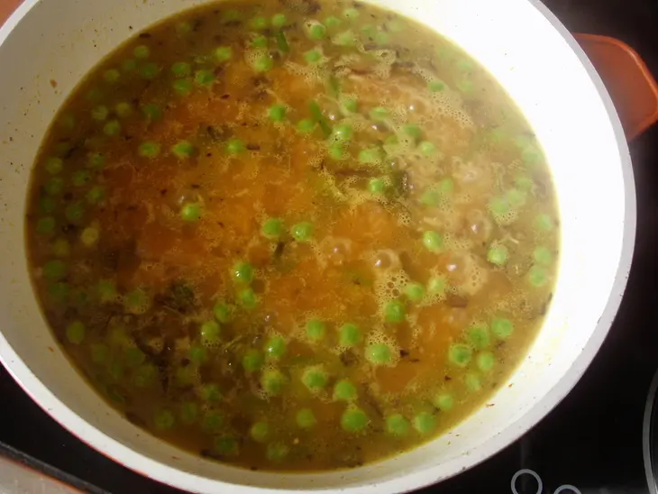 Ореховый плов с горошком и банановой райтой.: шаг 9