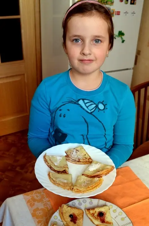 Тонкие блинчики на кефире и кипятке: шаг 10