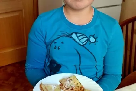 Тонкие блинчики на кефире и кипятке: шаг 10