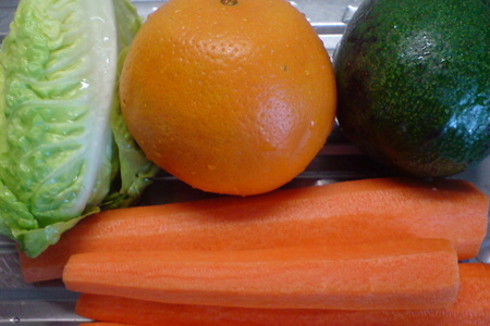 Тёплый салат из моркови, лосося и авокадо   : шаг 1