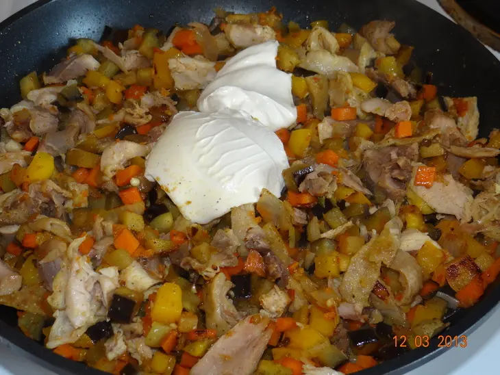 «завёртыши» с начинкой из курицы с овощами: шаг 4