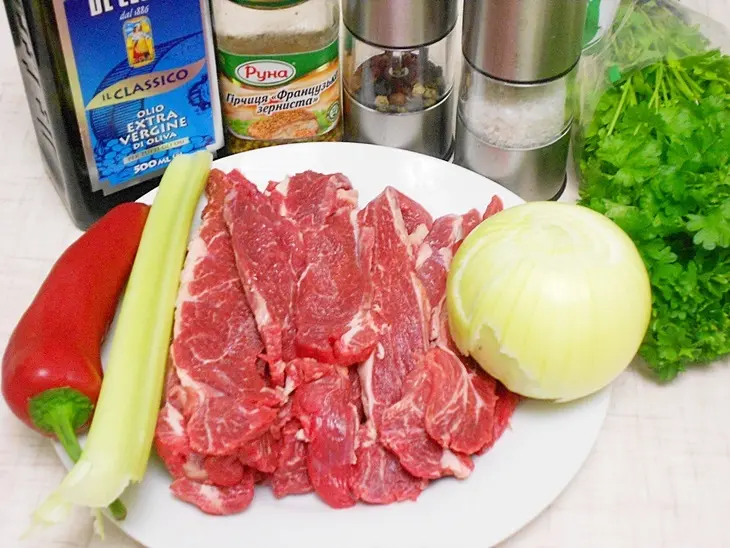 Блины свекольные с говядиной и овощами.: шаг 3