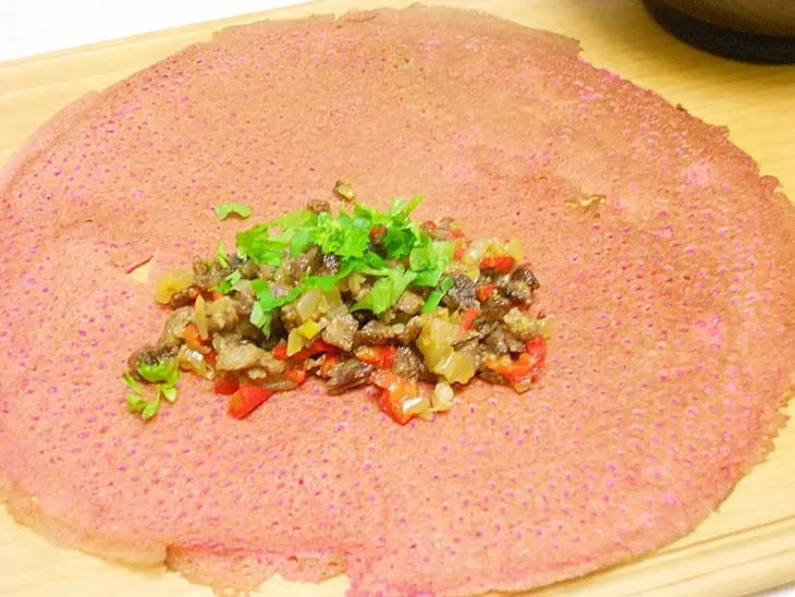 Блины свекольные с говядиной и овощами.: шаг 4