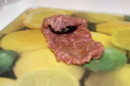 Рулетики из говядины с черносливом  от софии ротару (звёздный фм): шаг 1