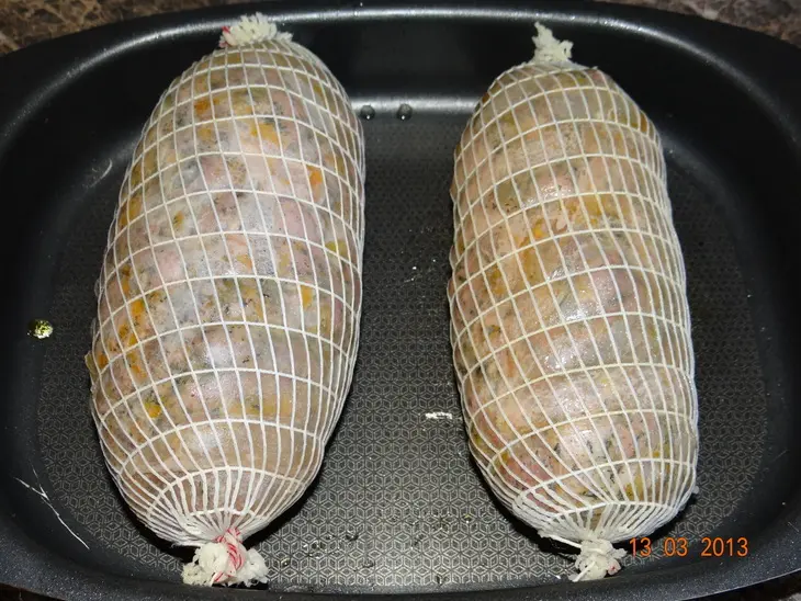 Рулет закусочный из курицы и индейки: шаг 6