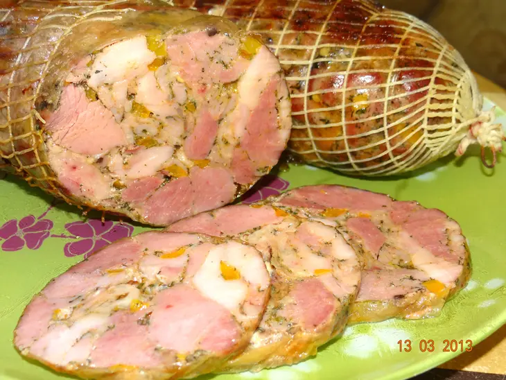 Рулет закусочный из курицы и индейки: шаг 8
