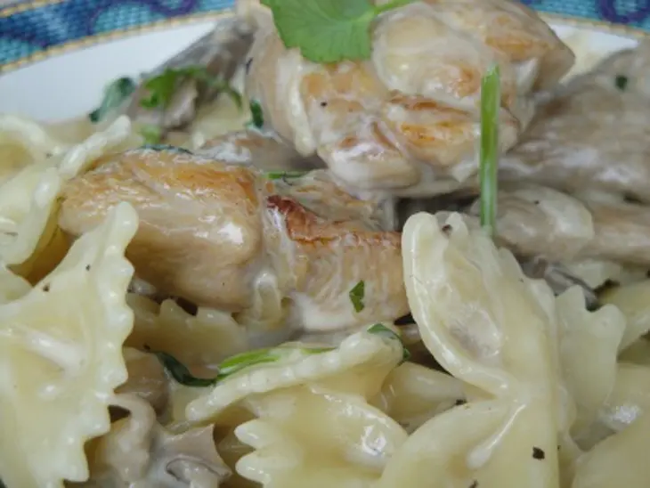 Курица с виски,пастой и грибами: шаг 8