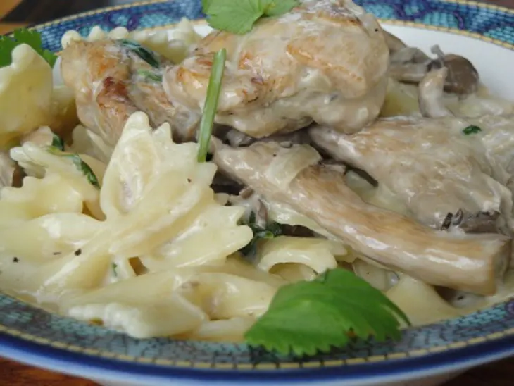 Курица с виски,пастой и грибами: шаг 9