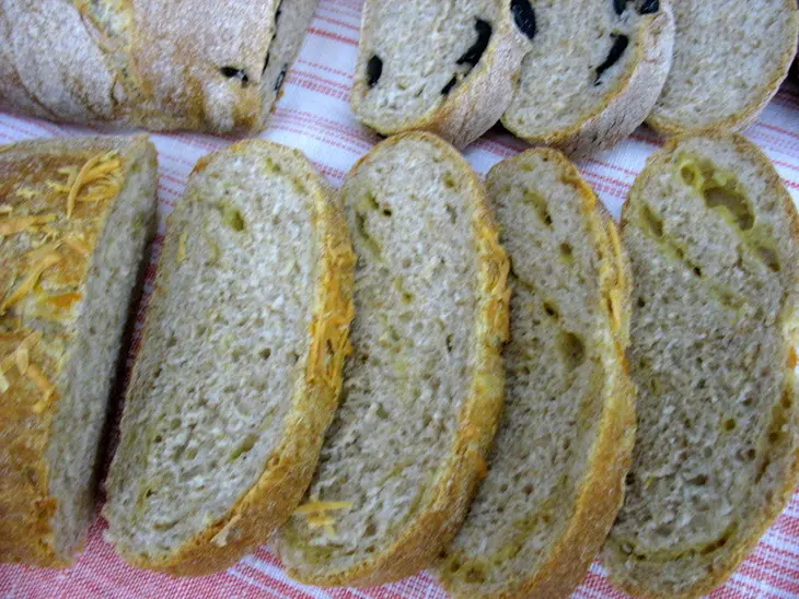 Хлеб с сыром и  маслинами по стопам чиабатты: шаг 7