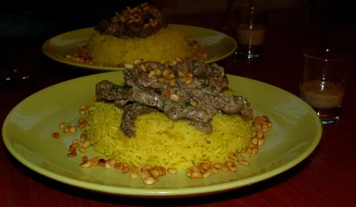 Иорданский плов с мясом и кедровыми орешками: шаг 7