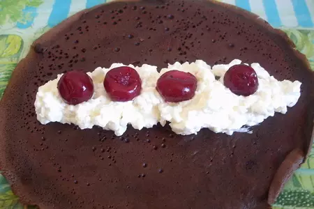 Роллы блинные «цветок сакуры».: шаг 4