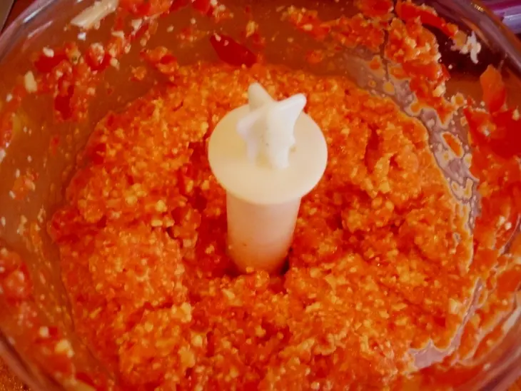 Блинный закусочный торт "сыррррный светофорррр": шаг 1