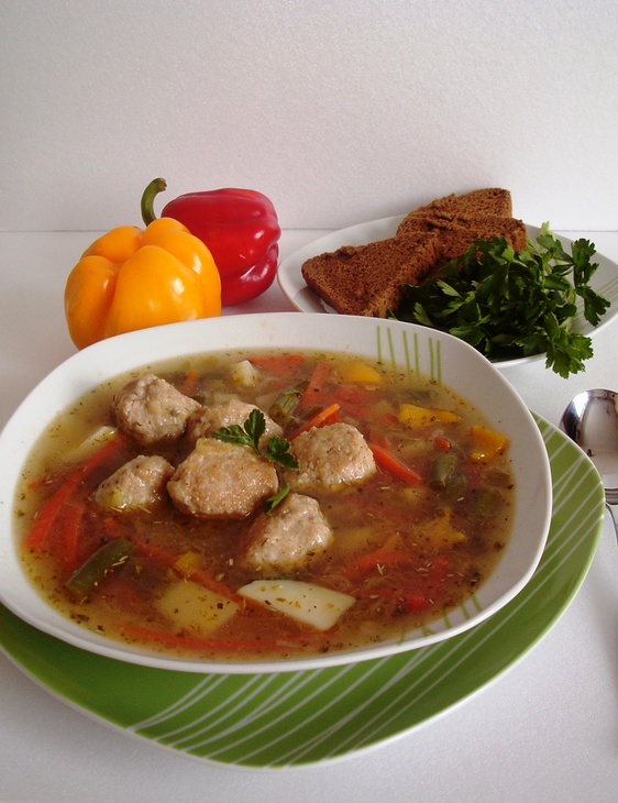 Весенний суп с куриными фрикаделями. нюансы приготовления.: шаг 8