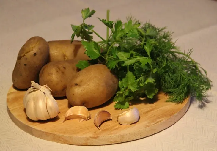 Быстрый картофельный пирог: шаг 1