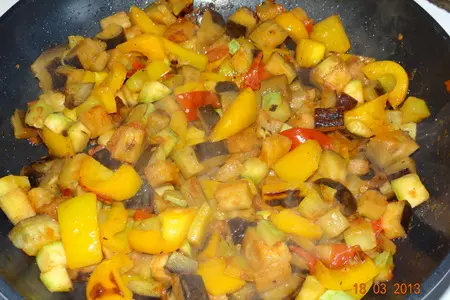 Мясные мини-рулетики под овощным соусом: шаг 4