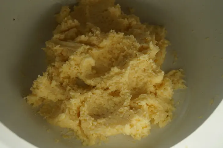 Сырные палочки с кунжутом: шаг 2
