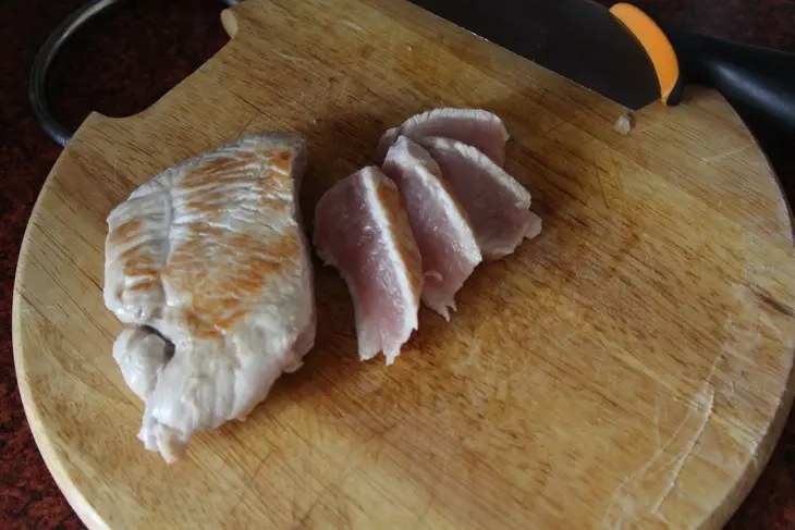 Пирог с индейкой, сыром бри и клюквенным соусом: шаг 5