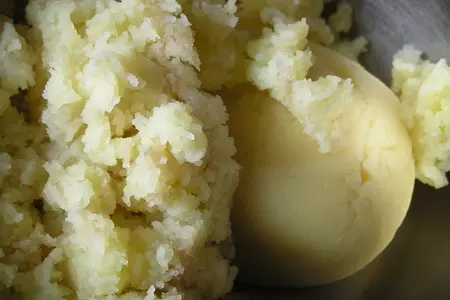 Картофельные эклеры с творожным сыром, рисом, овощами и зеленью: шаг 6