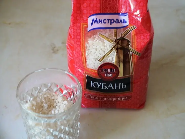 Щи весенние  с рисом и щавелем: шаг 4