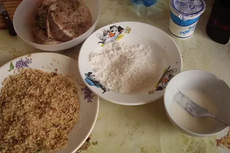 Свиные отбивные в ореховой панировке. тают во рту!: шаг 5